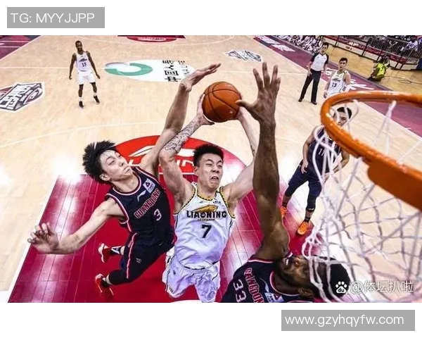 武汉篮球队阵地战解析：战术布局与球员配合的深度剖析